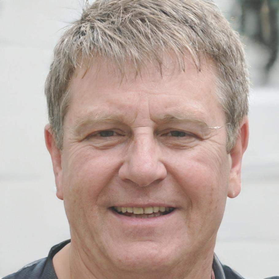 Gerrit Lindholm portfolio strategist